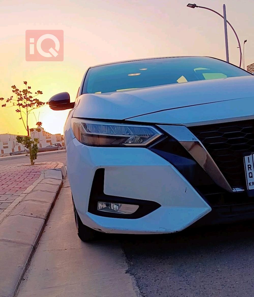 نیسان سێنترا